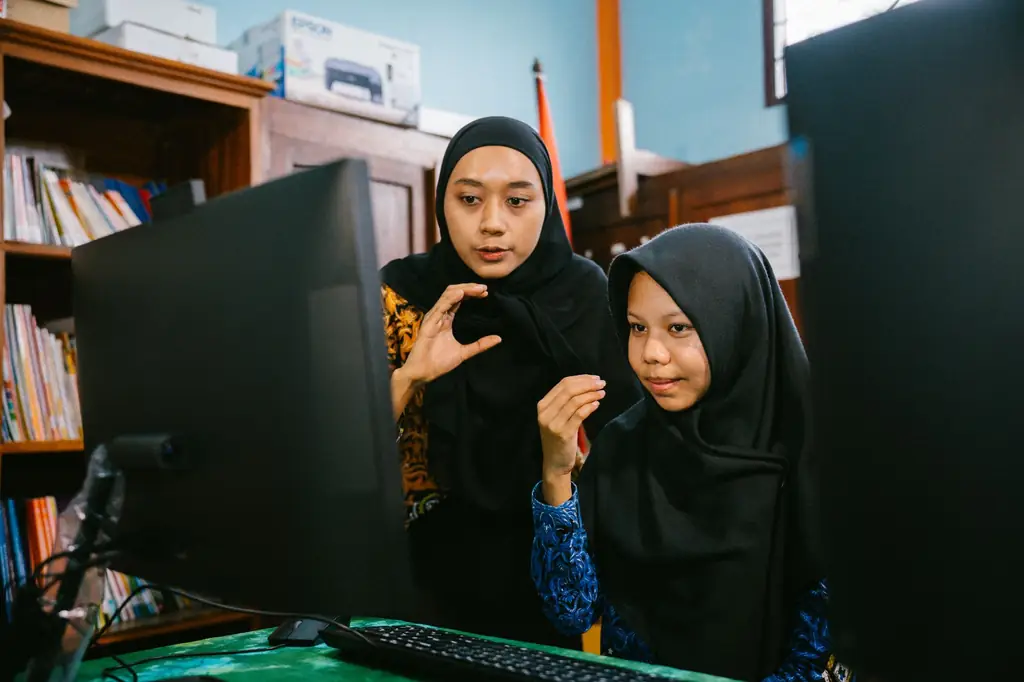Telkom Perkuat Akses Digitalisasi Pendidikan Melalui Bantuan AND